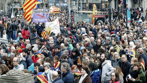 Concentració convocada pels CDR a les rambles de Barcelona / EFE