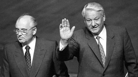 Mijaíl Gorbachov y Boris Yeltsin en 1991. REUTERS