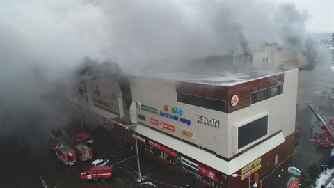 Centro Comercial incendiado en Kemerovo, Rusia.  REUTERS