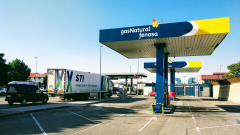 Gasolinera de Naturgy a la entrada de Mercamadrid./ Público