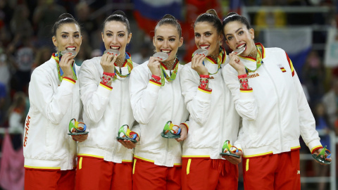 El equipo español de gimnasia rítmica muerde la plata olímpica en Río 2016. /REUTERS