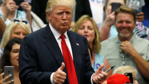 El candidato republicano Donald Trump en un mitin en Akron, Ohio/REUTERS