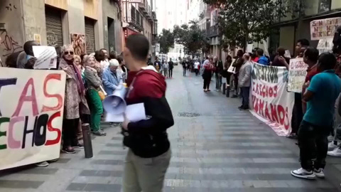 ManifestaciÃ³n frente a la Oficina de ExtranjerÃ­a de Madrid