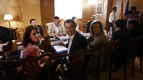 Reunión entre los equipos negociadores del PP y de Ciudadanos.- E.P.