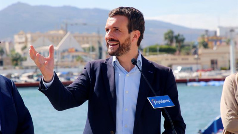 El presidente del Partido Popular, Pablo Casado, en rueda de prensa antes del encuentro mantenido con empresarios de Melilla. EFE/F.G.Guerrero