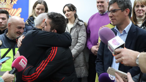 Los familiares del bebé dan una rueda de prensa./Guadalajara