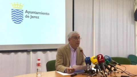 El delegado de Reactivación Económica, Captación de Inversiones, Educación y Empleo del Ayuntamiento de Jerez de la Frontera (Cádiz), Juan Antonio Cabello, en rueda de prensa este lunes. AYUNTAMIENTO DE JEREZ