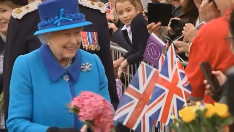 Preparan la evacuaciÃ³n de Isabel II ante disturbios por Brexit duro