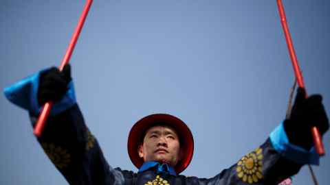 Ensayo para la ceremonia de la dinastía Qing en el Templo de la Tierra en Ditan Park en Beijing | Reuters/Thomas Peter