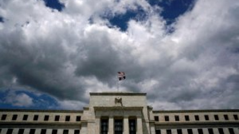 La Fed mantiene los tipos entre el 5,25% y el 5,5% por quinta reunión consecutiva