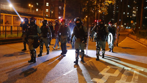 Agentes de la policía en Hong Kong. EFE/EPA/FAZRY ISMAIL