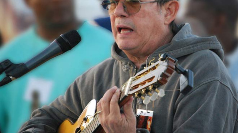 Silvio Rodríguez durante uno de sus conciertos en Cuba.