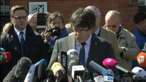 Puigdemont abandona la prisiÃ³n de NeumÃ¼nster