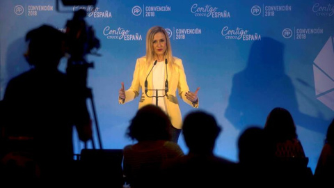 La presidenta de la Comunidad de Madrid, Cristina Cifuentes, durante su intervención en la convención nacional del Partido Popular, hoy en Sevilla. /EFE