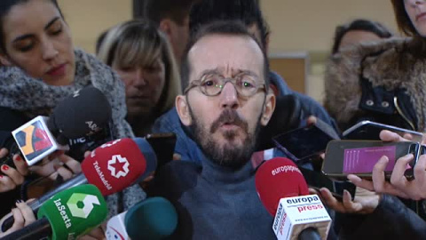 Echenique dice que el PP puede "dar un beso" a Cifuentes y "al dÃ­a siguiente dejarla caer"