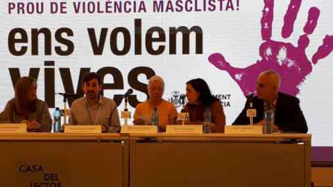 Participantes del Foro de municipios por el Pacto de Estado en materia de Violencia de Género. / Público - Marisa Kohan