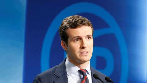 El vicesecretario de comunicación del PP, Pablo Casado, durante la rueda de prensa tras la reunión del Comité de Dirección, que ha presidido Mariano Rajoy. EFE/ Paco Campos