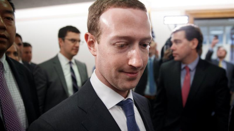 Mark Zuckerberg, en el Conrgeso de EEUU. EFE/SHAWN THEW