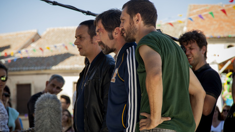 Raúl Arévalo, Antonio de la Torre y Luis Callejo, en el rodaje.