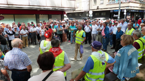 07/10/2019 - Asamblea de pensionistas en Parla (Bulevar Sur) donde se reúnen cada lunes. / MARÍA DUARTE