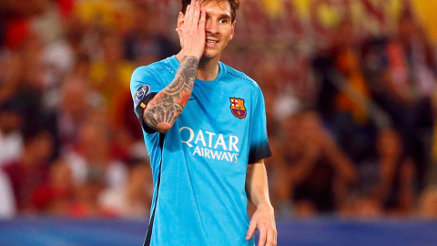 Messi se lamenta durante el partido ante la Roma. REUTERS/Tony Gentile