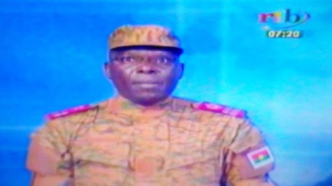 Declaración golpista en la televisión de Burkina Faso.