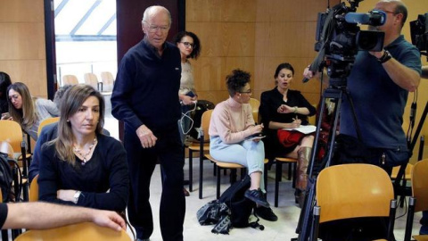 Jacinto Siverio, de 83 años, entrando en la sala de la Audiencia Provincial de Santa Cruz de Tenerife.- EFE