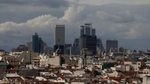 Foto de archivo de Madrid y su distrito al fondo de la imagen. REUTERS/Sergio Pérez