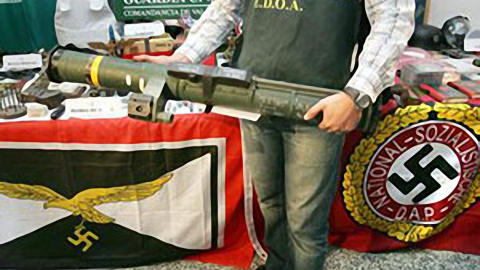 Armas que fueron incautadas a la banda nazi FAS