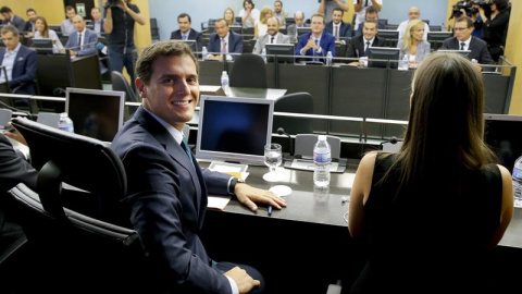 El presidente de Ciudadanos, Albert Rivera, preside la reunión del grupo parlamentario de su partido celebrada hoy en el Congreso. EFE/Juan Carlos Hidalgo