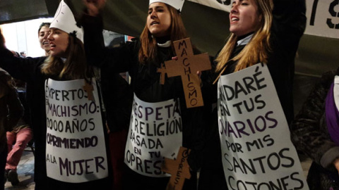 Manifestación feminista del 8M en Madrid. / FERMÍN GRODIRA