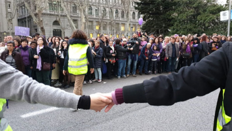 Mujeres en la manifestación feminista del 8M en Madrid. / FERMÍN GRODIRA