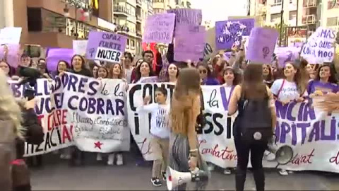 La marea de mujeres inunda ya las calles