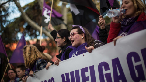 Un grupo de sindicalistas de la CGT durante la manifestación del Día de la Mujer y la huelga feminista en Madrid.-JAIRO VARGAS