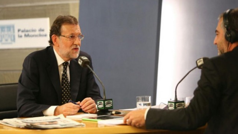 El presidente del Gobierno, Mariano Rajoy, durante su entrevista en La Moncloa con Onda Cero