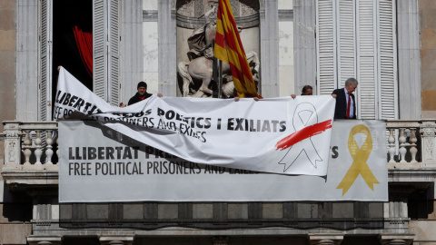 La última pancarta colgada por Quim Torra en el Palacio de la Generalitat. | EFE