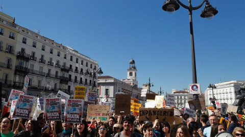 El movimiento Fridays for future vuelve a protestar este viernes en las principales ciudades de España. J.P. Gandúl / EFE