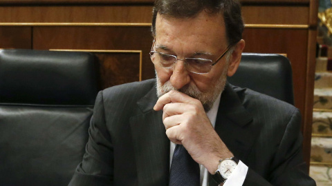 El presidente del Gobierno, Mariano Rajoy, en su escaño del Congreso. Archivo EFE