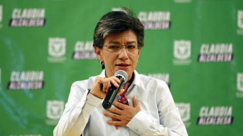 28/10/2019.- La alcaldesa electa de Bogotá, Claudia López, habla este lunes durante una rueda de prensa en Bogotá (Colombia). EFE/Mauricio Dueñas Castañeda