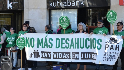 La PAH y el 8M de Zaragoza han realizado ya, con el apoyo de Stop Desahucios y del Sindicato de Inquilinos, varias acciones de protesta contra el desahucio de Rosa.