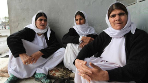 Mujeres refugiadas en la frontera Turquía-Siria.