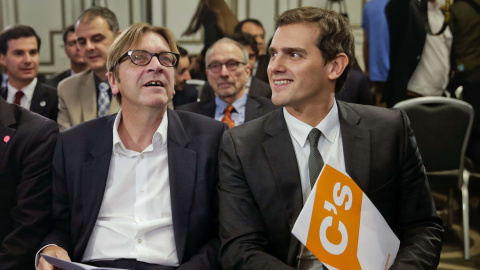 Albert Rivera y Guy Verhofstadt, presidente del Grupo ALDE en el Parlamento Europeo / EFE