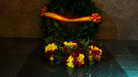 Detalle de la tumba de Francisco Franco en la cripta del cementerio de Mingorrubio. (SECRETARÍA DE ESTADO DE COMUNICACIÓN)