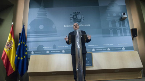 El ministro del Interior, Jorge Fernández Díaz, durante la rueda de prensa que ha ofrecido este miércoles. - EFE