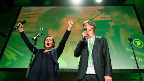 La candidata de la formación verde, Antje Kapek, celebra los buenos resultados en las elecciones regionales de Berlín.-EFE