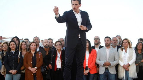 El presidente de Ciudadanos, Albert Rivera, durante un acto electoral en A Coruña. (CABALAR | EFE)