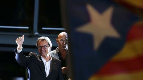 Artur Mas celebrando los resultados de Junts pel Sí./ REUTERS