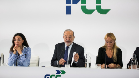 Esther Koplowitz, Carlos Slim, y Esther Alcocer Koplowitz, en la presentación del plan estratégico de FCC. EFE