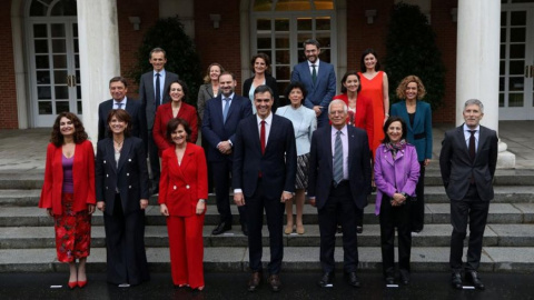 Foto de familia del Gobierno en funciones. REUTERS