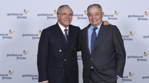 El nuevo presidente de Gas Natural Fenosa, Isidro Fainé, junto con su antecesor Salvador Gabarró. EFE/David Campos